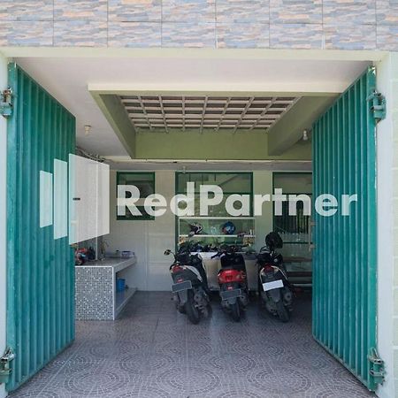 Pondok Hijau Syariah Mitra Reddoorz At Citraland Σουραμπάγια Εξωτερικό φωτογραφία