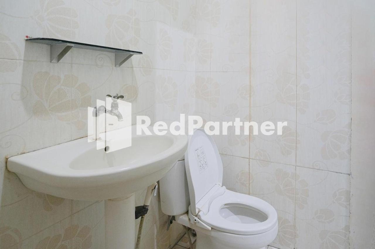 Pondok Hijau Syariah Mitra Reddoorz At Citraland Σουραμπάγια Εξωτερικό φωτογραφία