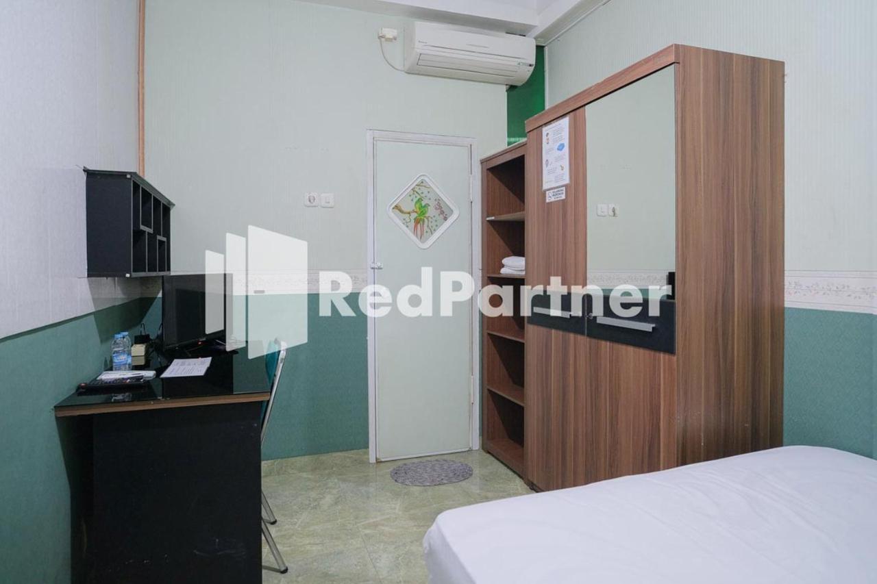 Pondok Hijau Syariah Mitra Reddoorz At Citraland Σουραμπάγια Εξωτερικό φωτογραφία