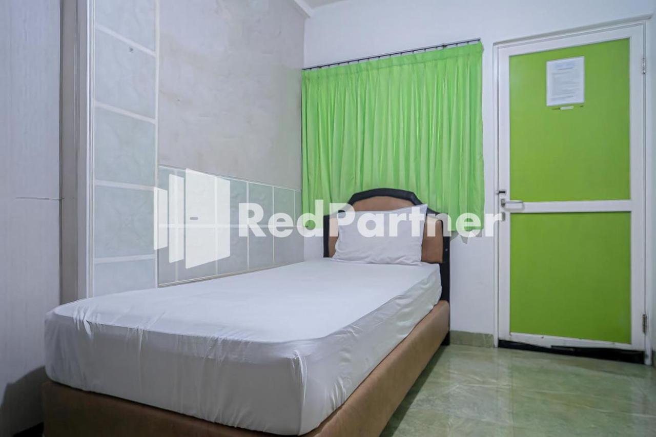 Pondok Hijau Syariah Mitra Reddoorz At Citraland Σουραμπάγια Εξωτερικό φωτογραφία
