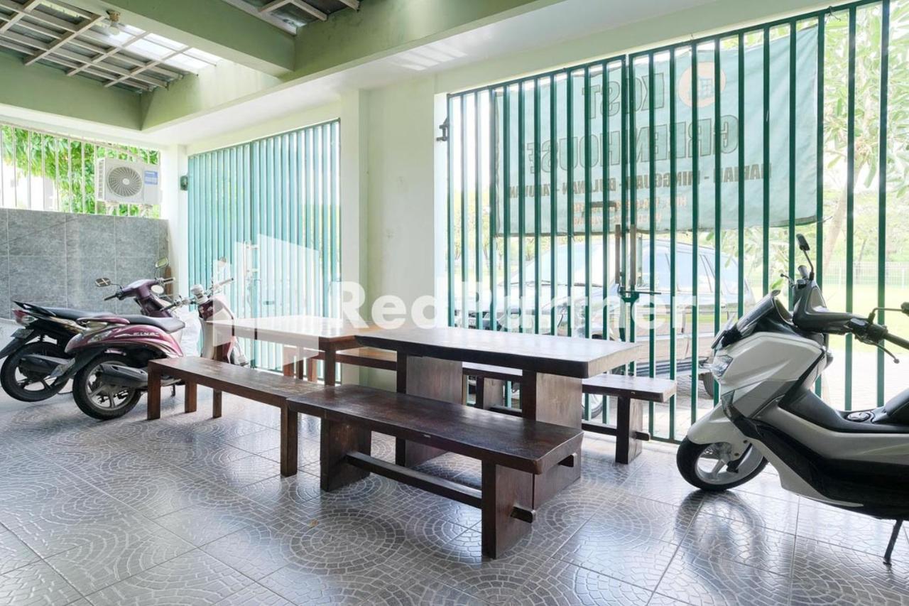 Pondok Hijau Syariah Mitra Reddoorz At Citraland Σουραμπάγια Εξωτερικό φωτογραφία