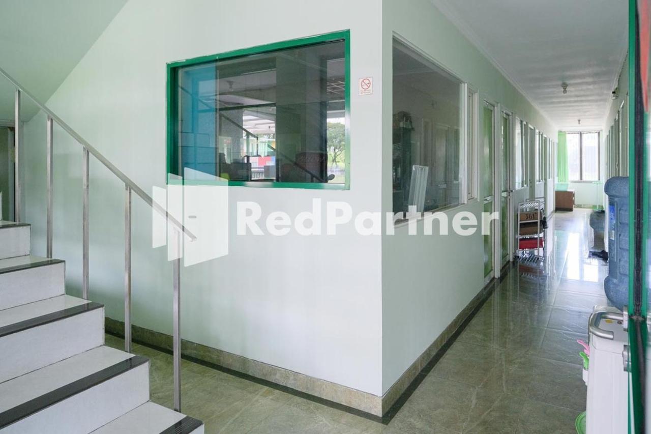 Pondok Hijau Syariah Mitra Reddoorz At Citraland Σουραμπάγια Εξωτερικό φωτογραφία
